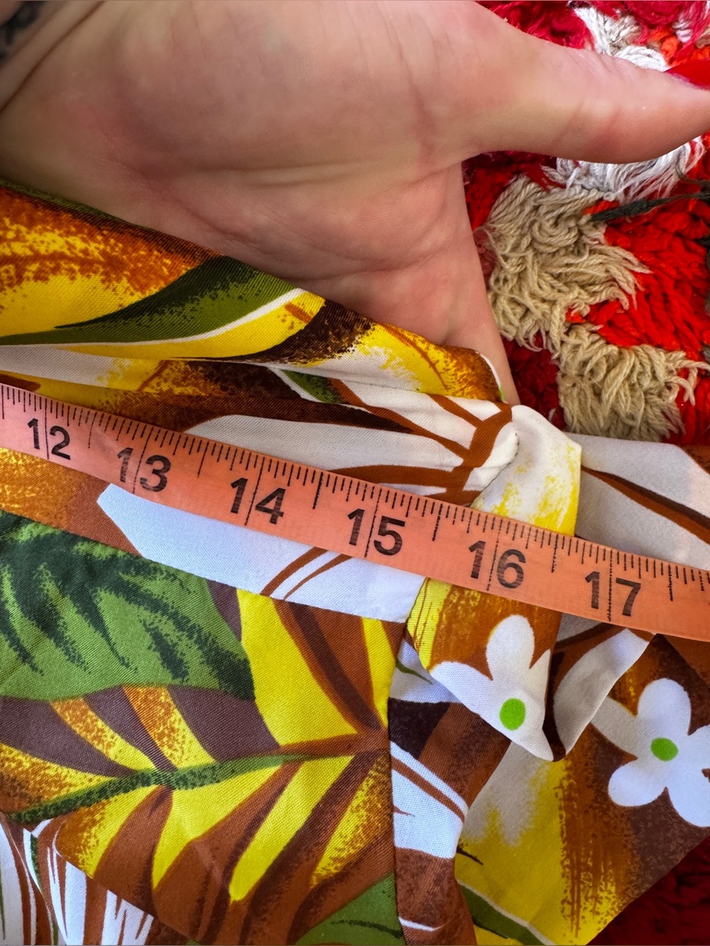 70s Vintage Hawaiian Brown Floral Halter Dress Sz M - Picture 4 of 8